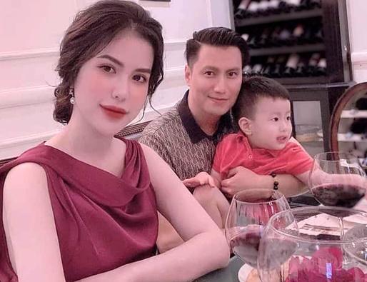 Việt Anh ăn tối với Hương Trần, mong vợ cũ sớm tìm được chồng mới
