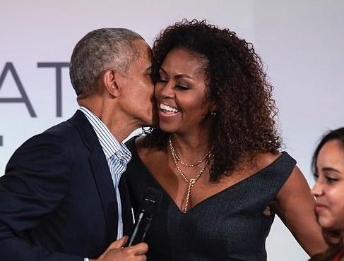 Vợ Obama tiết lộ bất ngờ về mối quan hệ hôn nhân với chồng