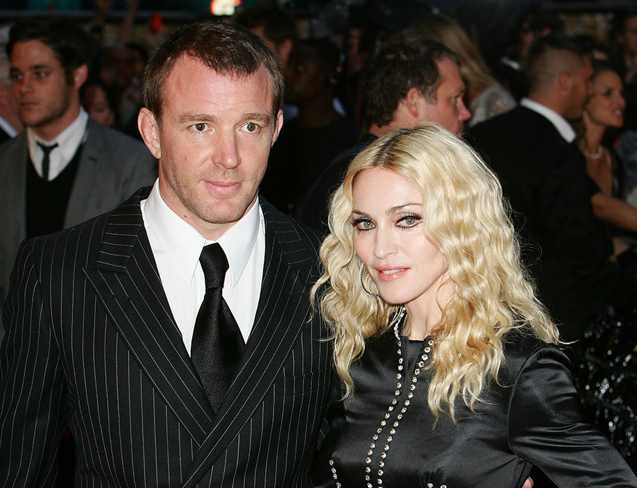Tình trường yêu toàn trai trẻ của 'Nữ hoàng nhạc Pop' Madonna