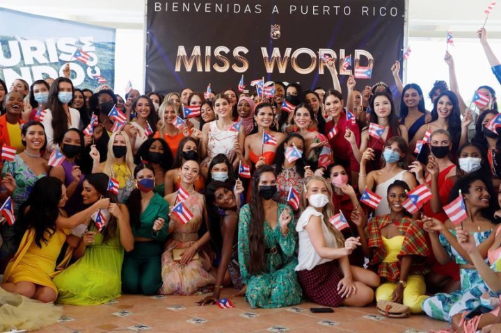 Chung kết Miss World 2021 hoãn vào phút chót vì có 17 người nhiễm COVID-19