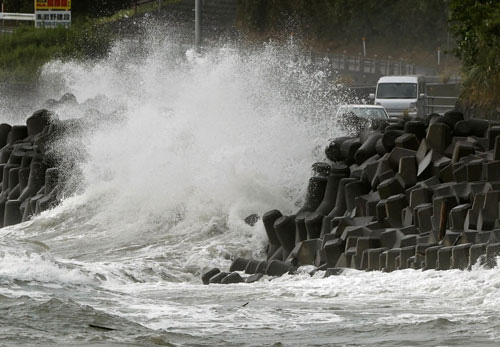 Siêu bão Haishen tấn công Nhật, bán đảo Triều Tiên