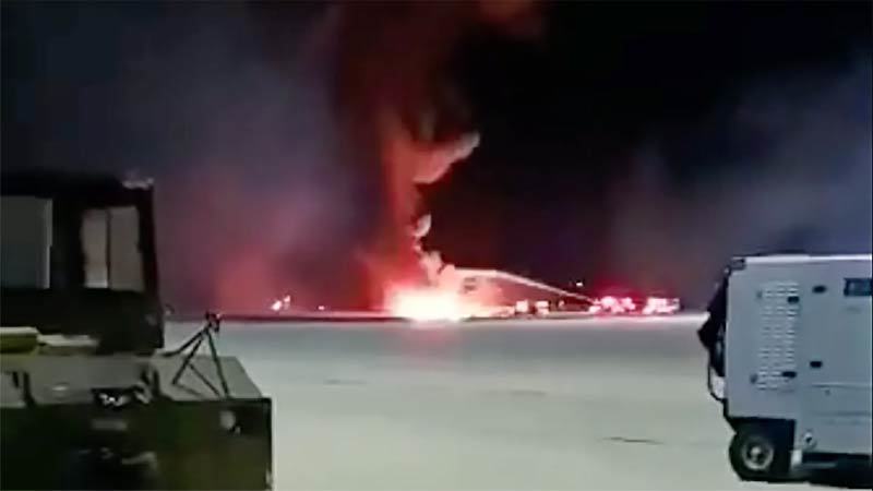 Chiến cơ Mỹ F-19 đâm xuống đất bốc cháy, phi công thiệt mạng
