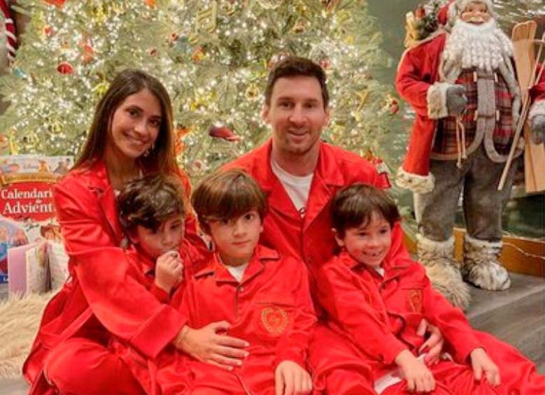 Messi, C.Ronaldo hạnh phúc bên gia đình trong đêm Giáng Sinh