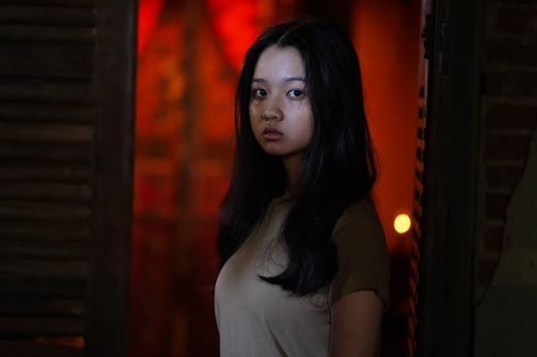 Lâm Thanh Mỹ trở thành nạn nhân trong phim kinh dị 'Bóng Đè'
