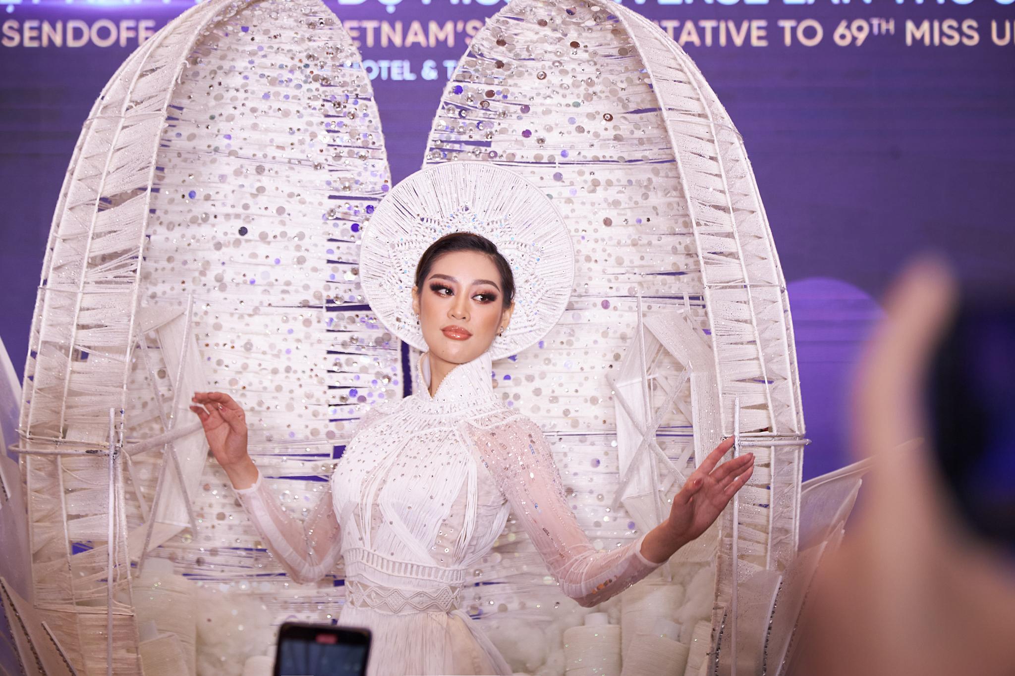Hoa hậu Khánh Vân sẵn sàng lên đường sang Mỹ chinh phục Miss Universe