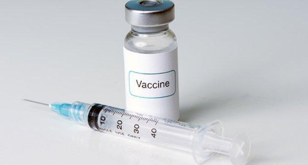 Tạm dừng quảng cáo, tổ chức tour đi nước ngoài tiêm vắc-xin kết hợp với du lịch