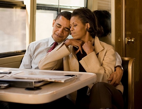 Những khoảnh khắc hạnh phúc của vợ chồng Tổng thống Obama