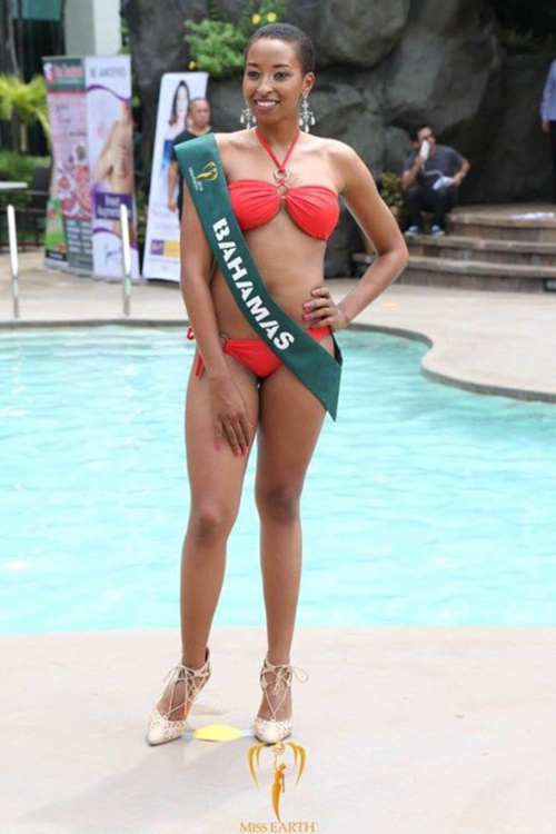 Thí sinh đến từ Bahamas với ngoại hình được cho là thảm họa nhất cuộc thi. Với chiều cao 1m79, cô gái này có số đo ba vòng:  86-81-86. Khi thông tin này được chia sẻ trên trang cá nhân của Miss Earth đã gây nên một sự hài hước lớn.