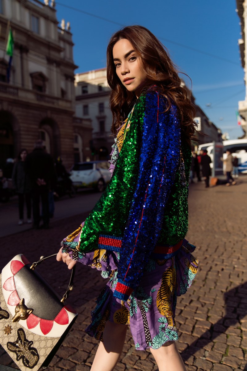 Đây là năm thứ hai Hồ Ngọc Hà đảm nhận vai trò Đại sứ thời trang Gucci tại Việt Nam, sau thành công của năm trước. Trong sự kiện này, cô được thương hiệu thời trang danh tiếng ưu ái khi dành những thiết kế mới, đắt tiền nhất.