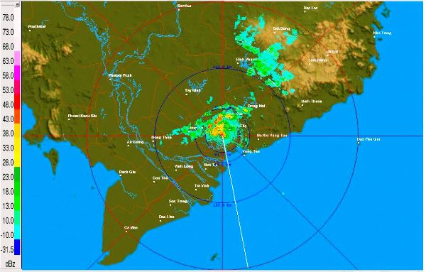 Ảnh radar thời tiết với khu vực có mưa, dông, sét màu đỏ