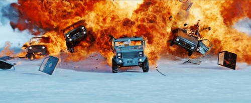 Trong những phần phim trước, Fast and Furious luôn gây ấn tượng với người xem bởi dàn xe bóng bẩy. Với phần 8 này, số lượng xe đua sẽ còn tăng lên chóng mắt. Kết hợp cùng những cảnh quay mạo hiểm, chắc chắn dàn xế hộp này sẽ còn được yêu thích hơn cả các diễn viên chính khi lên phim. 