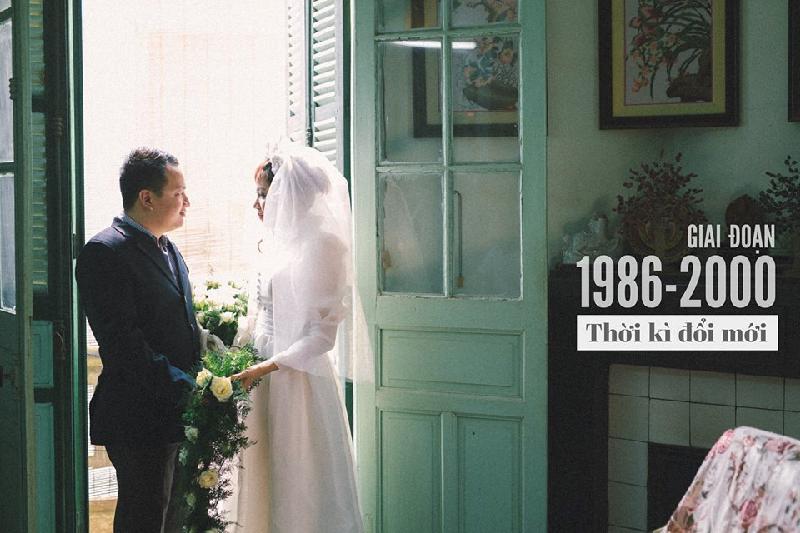 Thời gian chụp bộ ảnh là 3 ngày, ở các địa điểm như biển Hải Hòa, Thanh Hóa, Đường Lâm và loanh quanh Hà Nội. Quỳnh Anh tiết lộ bộ ảnh chỉ là một bắt đầu cho chuỗi các hoạt động thú vị liên quan đến đám cưới. Đặc biệt, video cưới sẽ "rất hay ho".