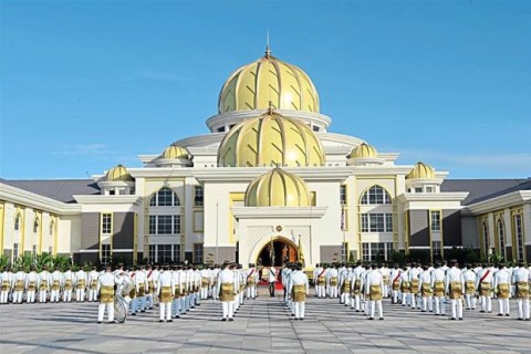 Hoàng cung tráng lệ của tân vương trẻ nhất Malaysia