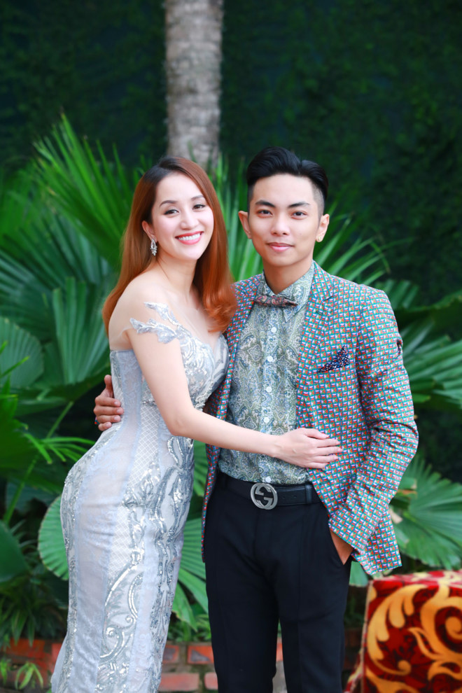 Khánh Thi và chồng kém 12 tuổi. 