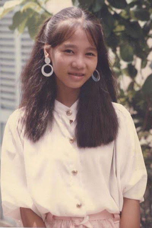 Hồi xưa Thu Minh là một cô gái cũng đoan trang, nữ tính thế này đây. Các đường nét trên gương mặt của cô dường như không thay đổi nhiều theo thời gian.
