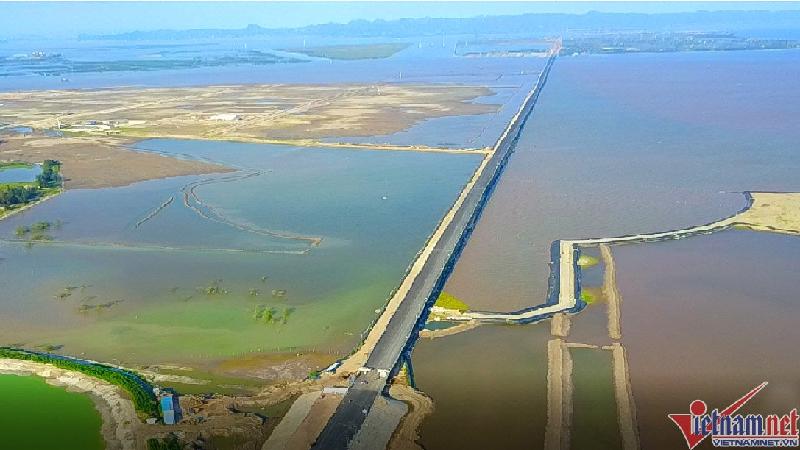Với chiều dài hơn 5km, cầu Tân Vũ - Lạch Huyện trở thành cây cầu vượt biển dài nhất Việt Nam, dự kiến thông xe vào đầu tháng 9 tới