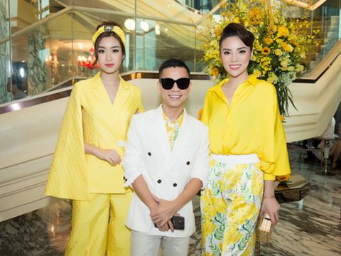 Adrian Anh Tuấn 'nhuộm' sắc vàng lên váy, áo của mỹ nhân Việt