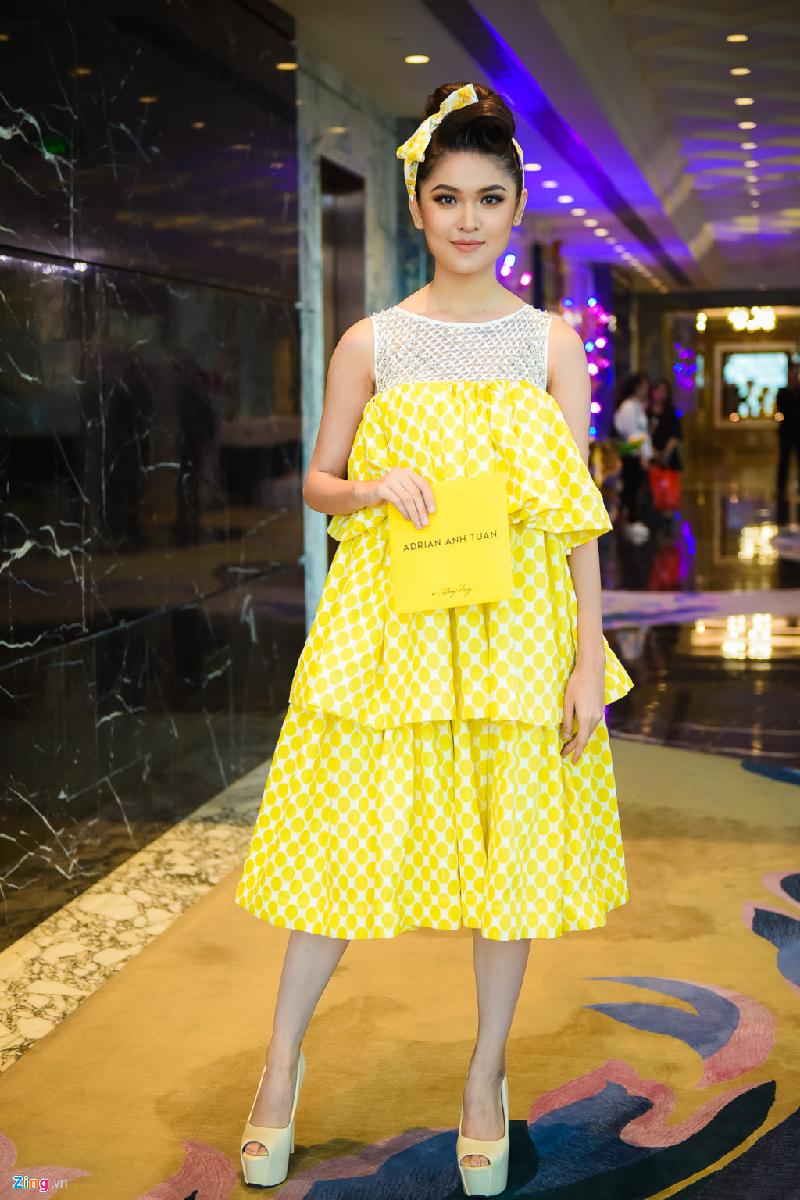 Á hậu Thùy Dung trẻ trung với váy xếp tầng. Thời gian qua, người đẹp sinh năm 1996 tích cực tham gia các sự kiện tại TP.HCM.