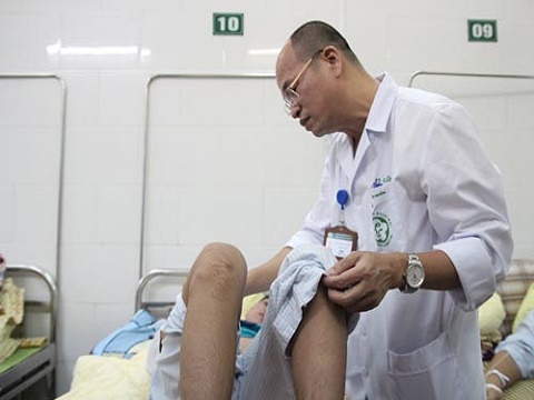 Sốt xuất huyết bùng phát ở Hà Nội, cả nhà nhập viện