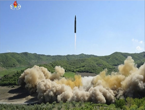 Tên lửa Hwasong-14 được phóng đi