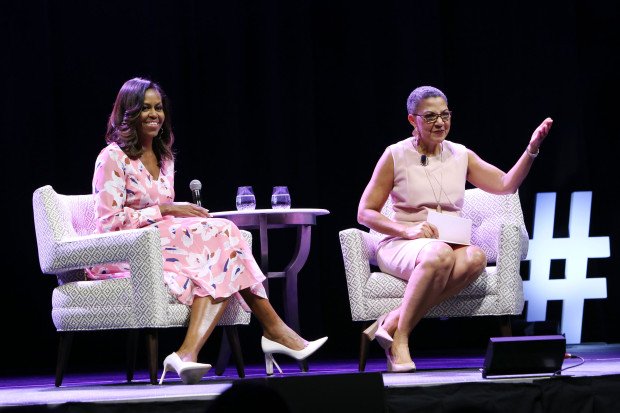 Bà Michelle Obama phát biểu tại sự kiện ở Denver hôm 25/7. (Ảnh: Denver Post)