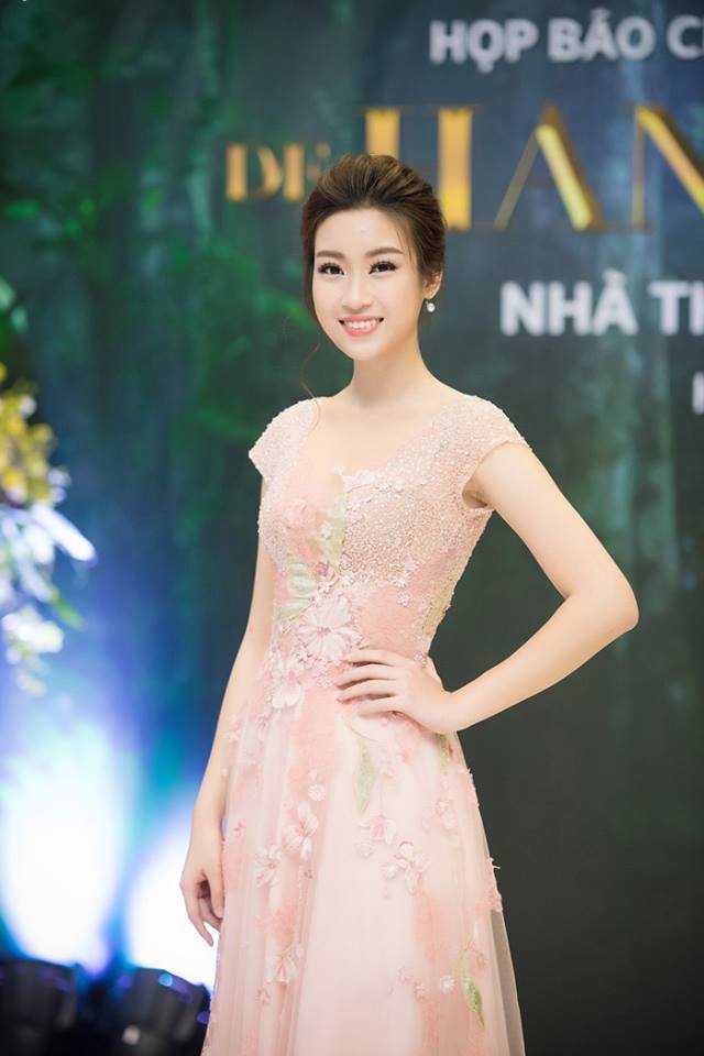 Hoa hậu Mỹ Linh ngày càng đẹp và nói không với scandal