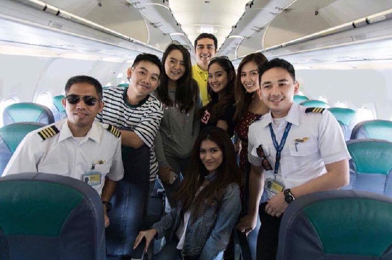 Phở Đặc Biệt tạm biệt bạn bè và các phi cơ người Philippines, trở về Sài Gòn sau chuyến đi dài ngày 