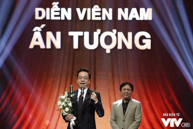 NSND Hoàng Dũng, Bảo Thanh thắng lớn ở giải VTV Awards 2017