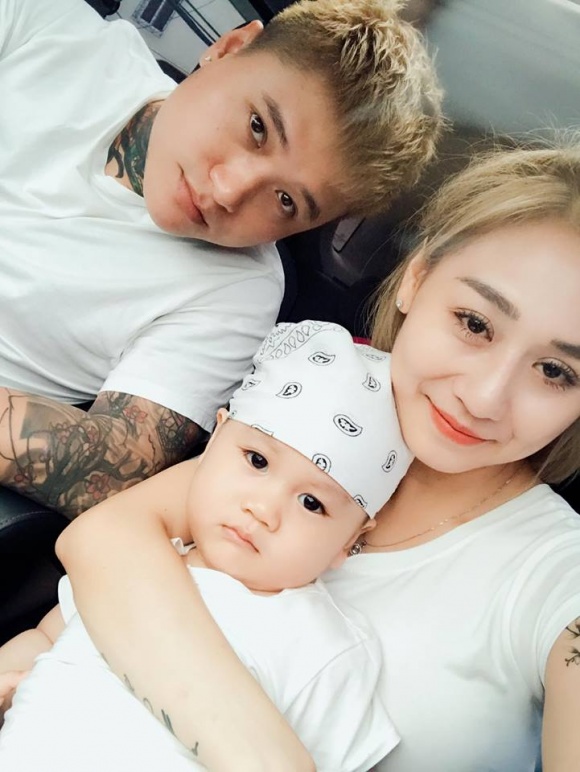 Gia đình hạnh phúc của Duy Khánh và DJ Tiên Moon
