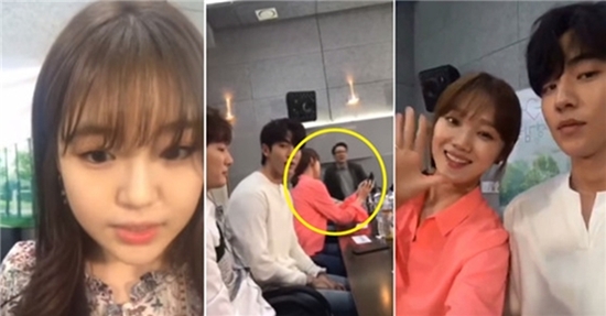 Tranh giành livestream với bạn diễn đã khiến Lee Sung Kyung mất điểm trong mắt khán giả.  Sau khi livestream của Jo Hye Jung​ diễn ra được gần 5 phút, Lee Sung Kyung​ cũng bắt chước bạn diễn và kéo Nam Jo Hyuk vào. Hành động của nữ diễn viên bị cư dân mạng cho là đang cố thu hút sự chú ý về phía mình và 