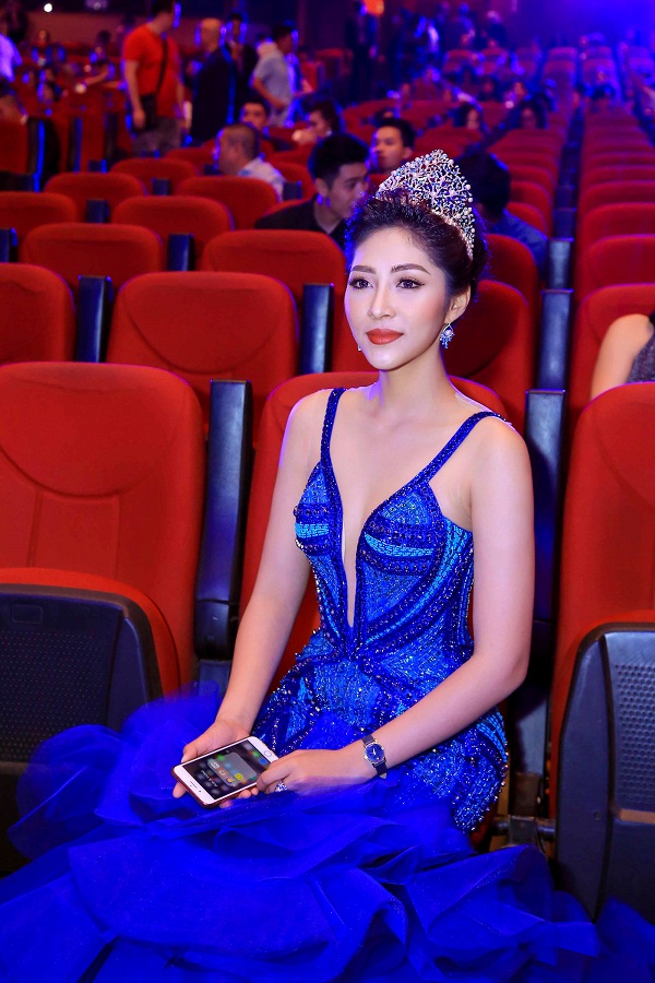 Ngoài ra, việc vô tình trùng cả họ lẫn tên với Hoa hậu Việt Nam 2012 - Đặng Thu Thảo càng khiến cho người đẹp gốc Cần Thơ được đặt lên 