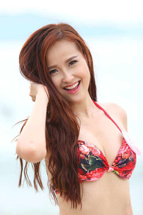 Vẫn muốn 'chinh chiến'  trên đấu trường sắc đẹp, Khánh Ngân tiếp tục đăng ký tham gia cuộc thi Hoa hậu Hoàn vũ Việt Nam 2015 (SBD 137).