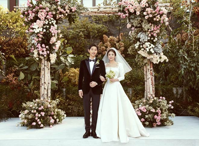 Song Joong Ki và Song Hye Kyo khiến khán giả được phen hoa mắt chóng mặt vì những con số tiền tỉ trong chi phí đám cưới