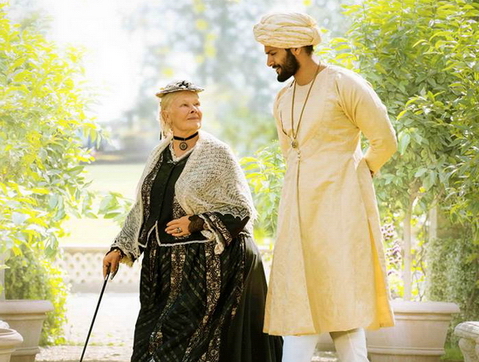 &quot;Victoria &amp; Abdul: Nữ hoàng &amp; Tri kỷ&quot;: Thâm cung bí sử về tình bạn kỳ lạ của Nữ hoàng Anh với người hầu Ấn Độ