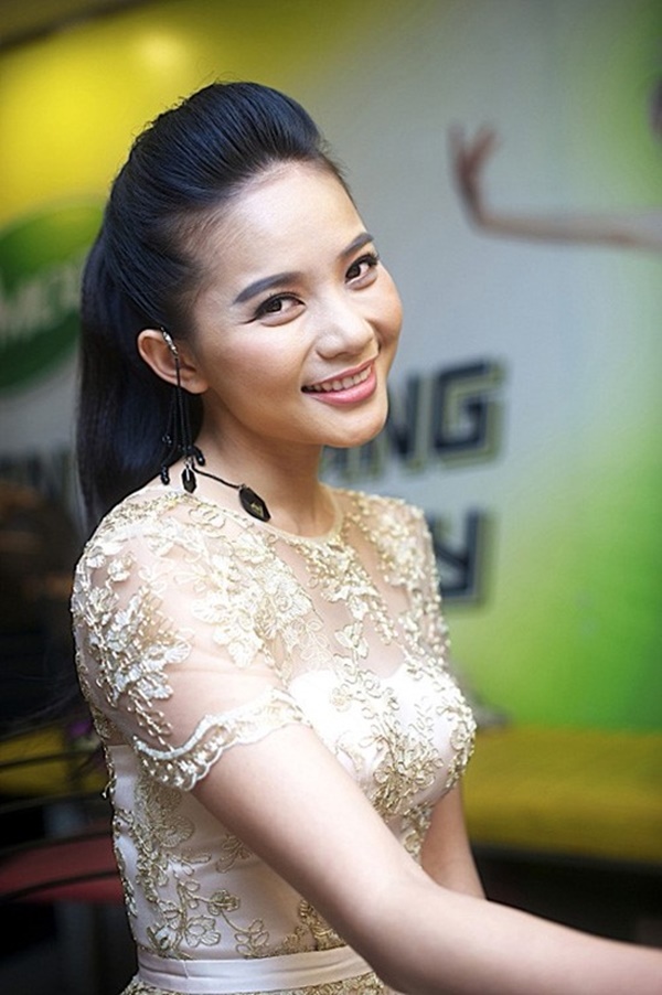 Cái tên Phan Như Thảo thật sự không quá nổi bật sau cuộc thi hoa hậu. Người đẹp được công chúng biết đến nhiều hơn kể từ Asia’s Next Top Model 2014. Tuy nhiên, người đẹp sinh năm 1988 giờ đây đã không còn tham gia nghệ thuật mà dành toàn bộ thời gian cho gia đình.