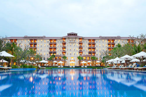 Vinpearl cũng là thương hiệu khách sạn - nghỉ dưỡng duy nhất của người Việt đạt đẳng cấp 5 sao quốc tế và là một trong những biểu tượng du lịch của đất nước Việt Nam hiện đại, năng động và xinh đẹp.