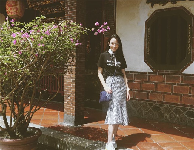Khi diện đồ theo phong cách Hàn, Xuân Thảo được khen ngợi trẻ trung như nữ sinh.
