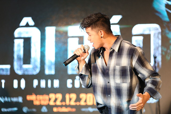 Trọng Hiếu là ca sĩ thể hiện ca khúc chủ đề của bộ phim.