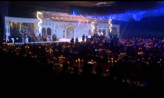 Không gian buổi lễ ngập tràn ánh nến đầy lãng mạn của Trấn Thành và Hari Won.