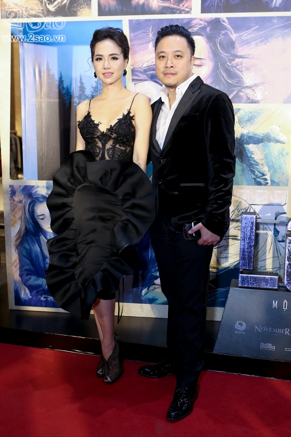  Đinh Ngọc Diệp sánh bước bên cạnh Victor Vũ trong buổi ra mắt phim "Lôi Báo"