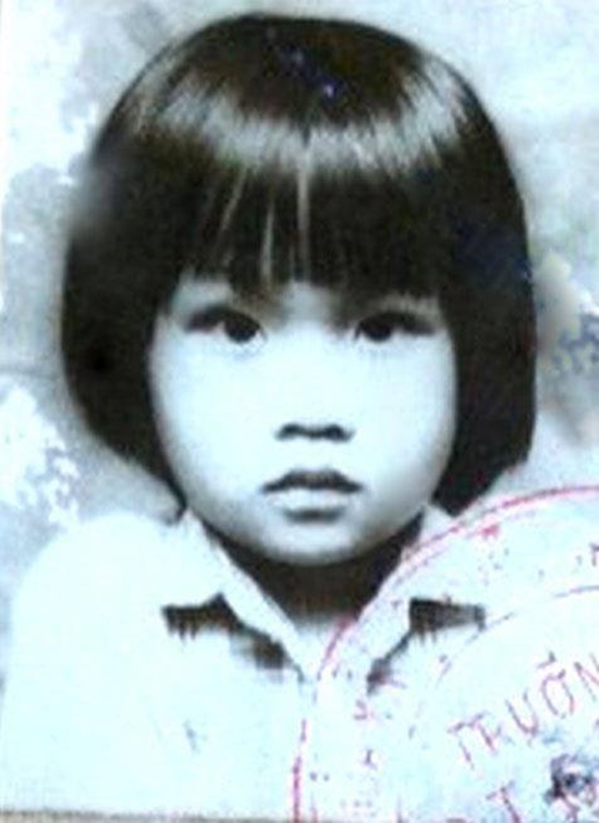 Dương Triệu Vũ đăng ảnh thẻ khi còn bé để chuẩn bị đón mừng sinh nhật sắp tới.