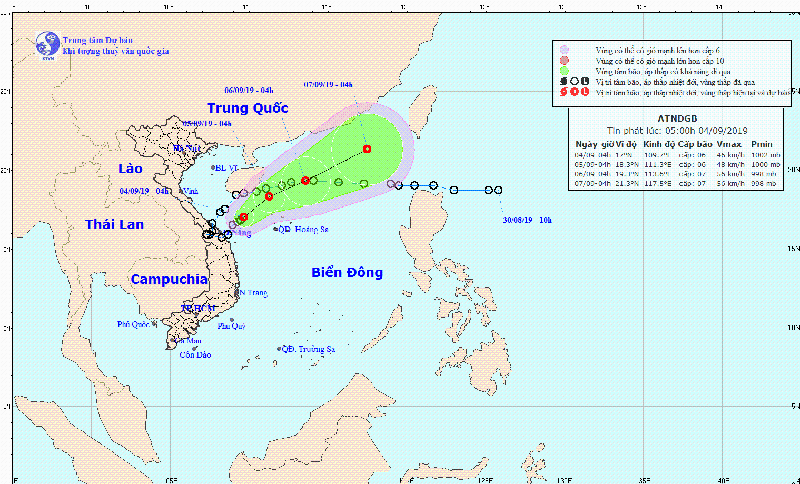 Áp thấp nhiệt đới gây mưa lớn khắp miền Trung
